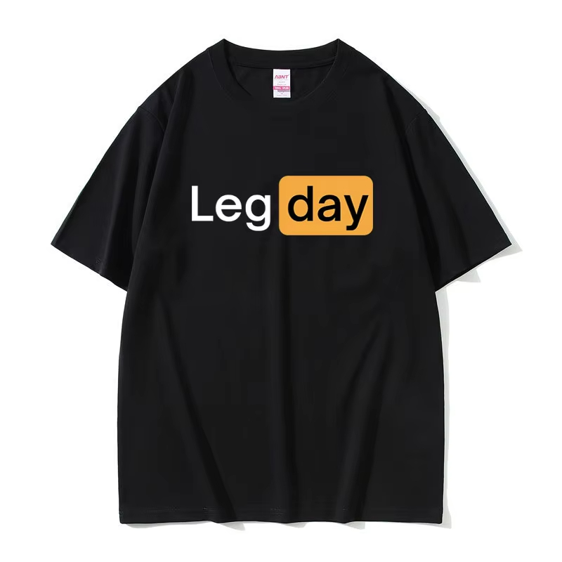 Home Gym Leg Day - تي شيرت رجالي بتصميم إبداعي مضحك